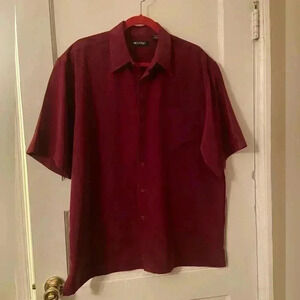 Puritan men’s red short sleeve button down with one front pocket.